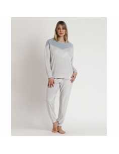 Montse Pedrosa | Pijama Velvet Soft Home 62559 de Admas en color Unico