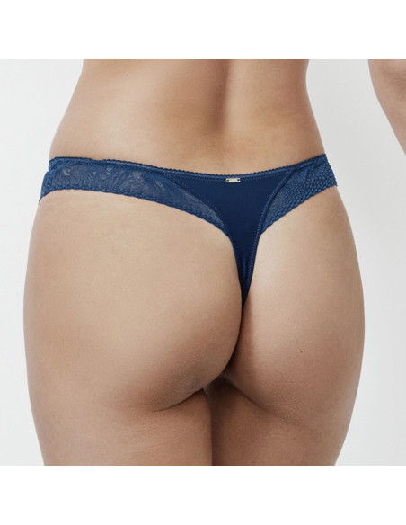 Montse Pedrosa | Tanga Malitzia 61201 de Selmark color Azul