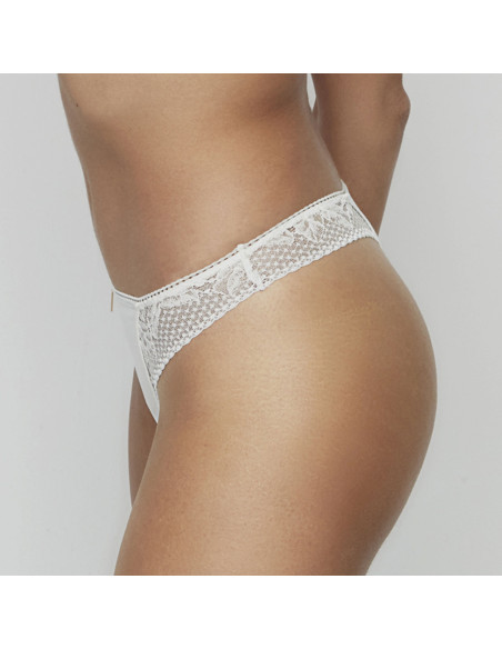 Montse Pedrosa | Tanga Malitzia 61201 de Selmark color Marfil
