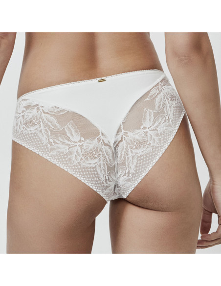 Montse Pedrosa | Braga Malitzia 61207 de Selmark color Marfil