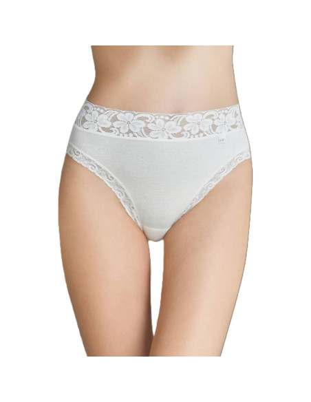 Montse Pedrosa | Braguita Algodón 3324 de Avet color Blanco