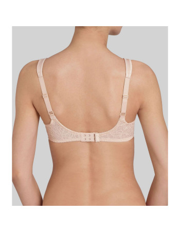 Montse Pedrosa | Sujetador Confort Minimizer W de Triumph color Piel 2