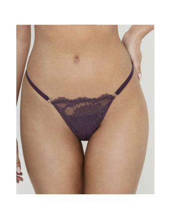 Montse Pedrosa | Tanga Hilo Renatta 61300 de Selmark color Berenjena
