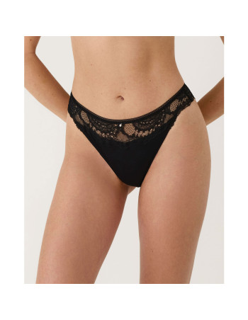 Montse Pedrosa | Tanga Renatta 61301 de Selmark color Negro