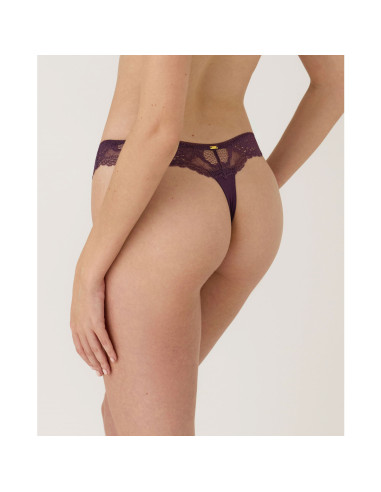 Montse Pedrosa | Tanga Renatta 61301 de Selmark color Berenjena