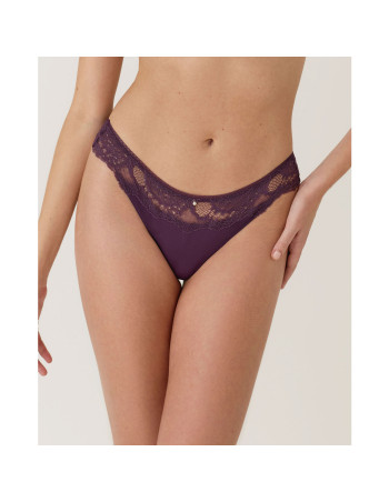 Montse Pedrosa | Tanga Renatta 61301 de Selmark color Berenjena