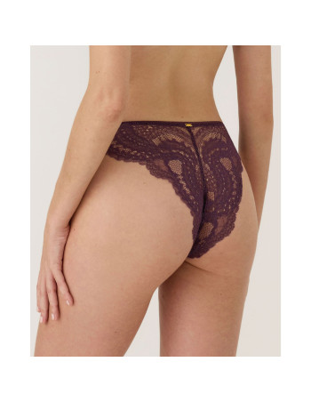 Montse Pedrosa | Braga Brasileña Renatta 61304 Negro de Selmark color Berenjena 2