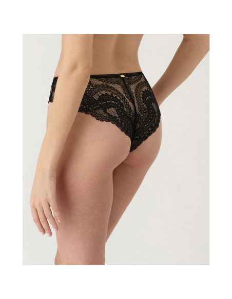 Montse Pedrosa | Braga Bikini Renatta 61307 de Selmark color Negro
